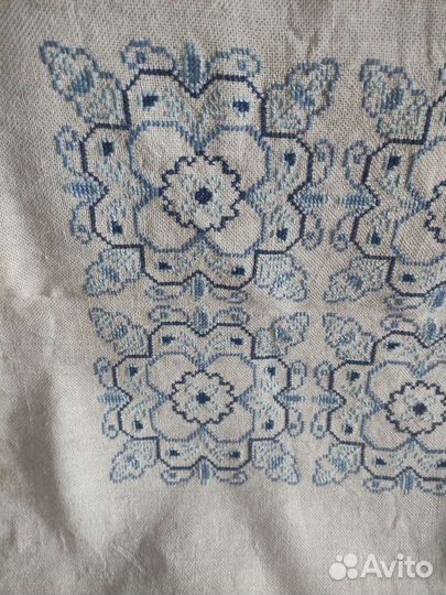 Скатерть с вышивкой ручной работы