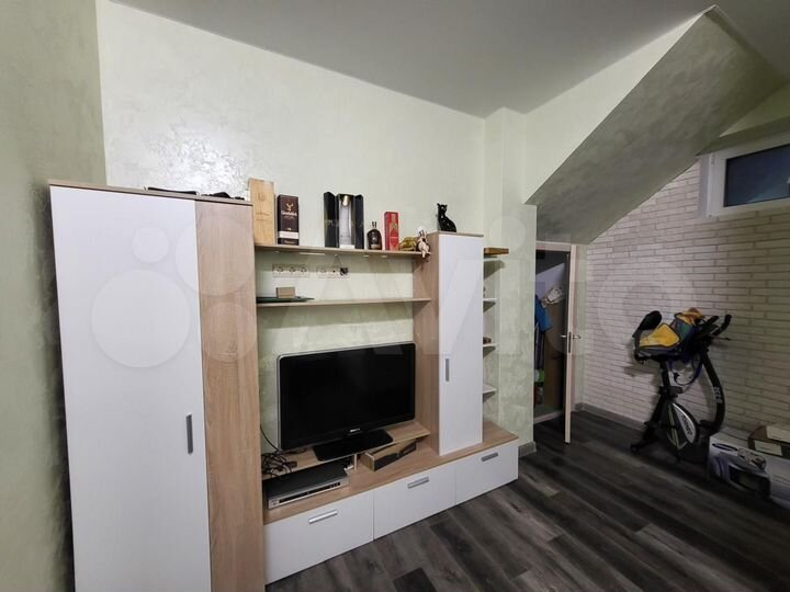 Дом 165 м² на участке 1 сот.