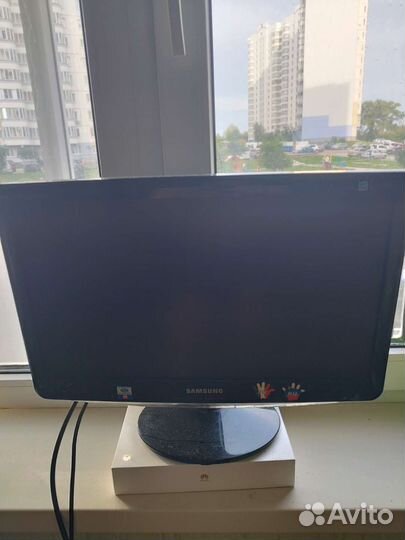 Монитор Samsung 20