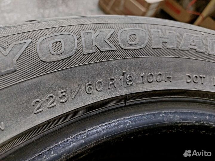 Yokohama 104ZR 225/60 R18 100H