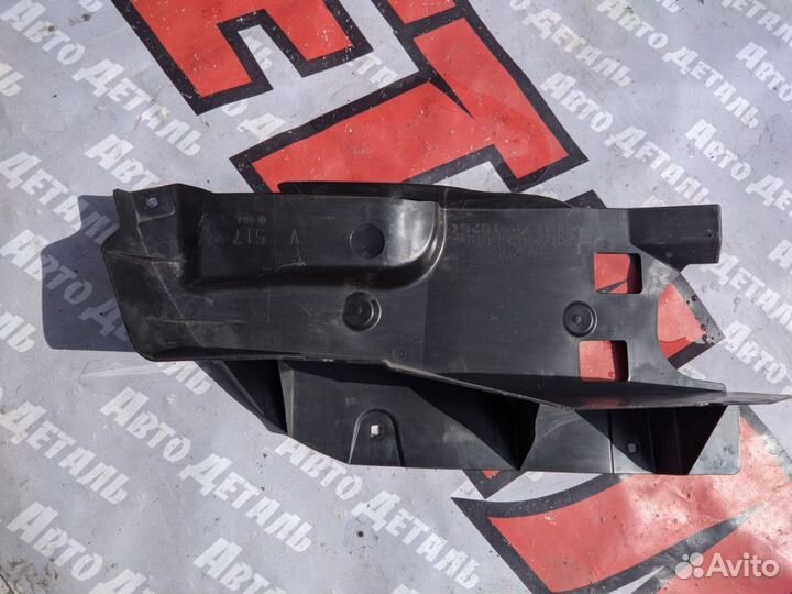 Пыльник заднего бампера правый Lexus LX570 LX470D