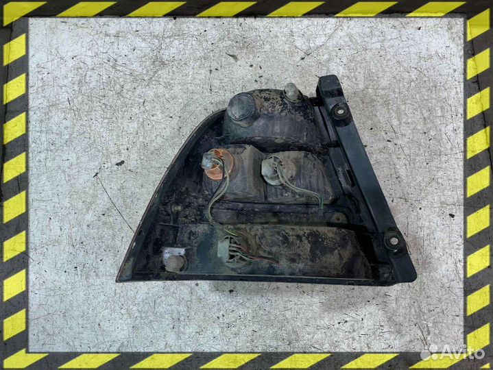 Фонарь задний правый Honda Civic 6 0