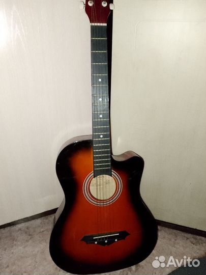Акустическая гитара