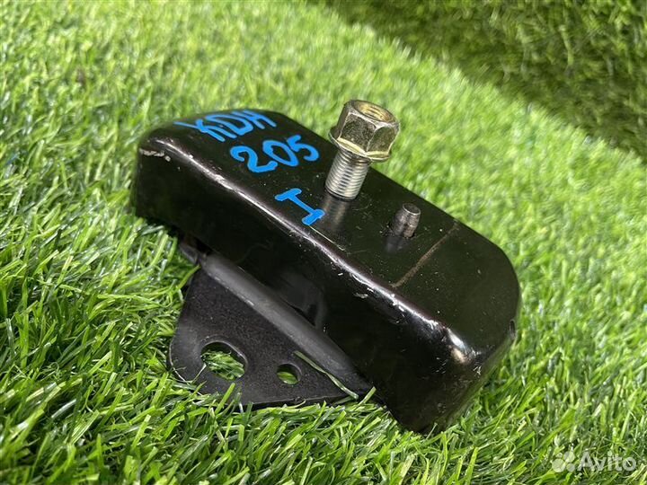 Подушка двигателя передняя Toyota Hiace/Regiusace