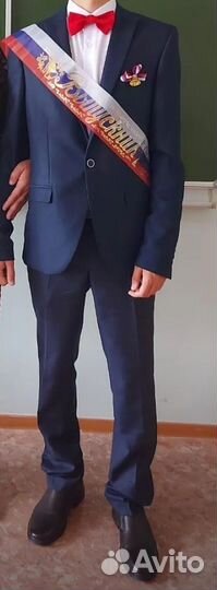 Пиджак, брюки, туфли