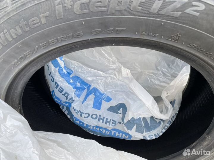 Hankook Winter I'Cept iZ 2 W616 205/55 R16 94T