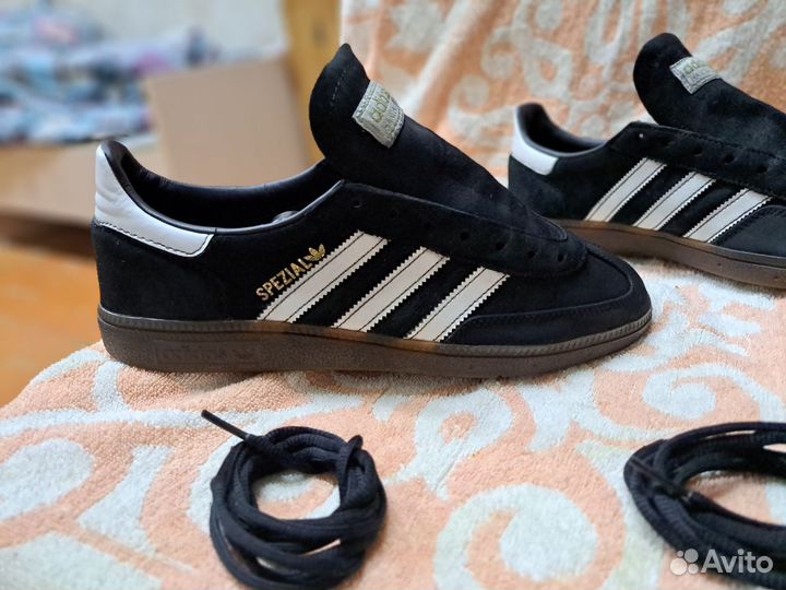 Кроссовки adidas spezial