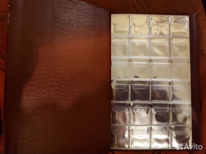 Продам альбомы для монет (монетники)