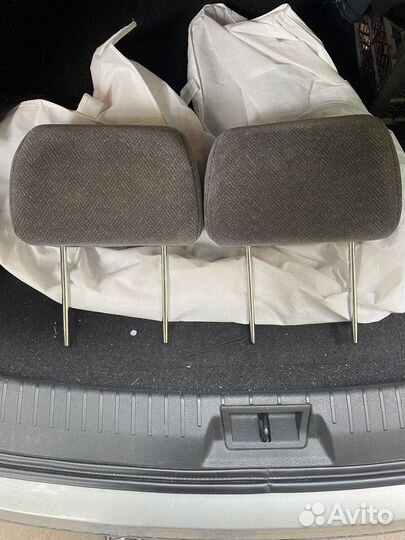 Подголовники Kia Carnival