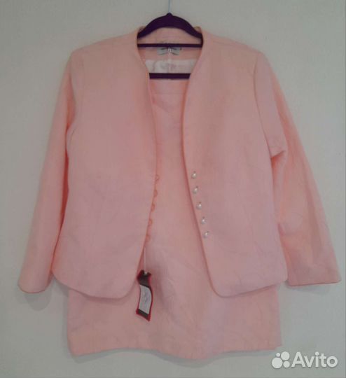 Костюм женский р.42