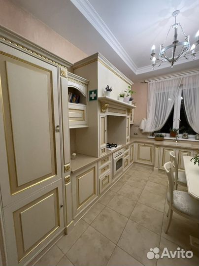 Кухонный гарнитур бу массив