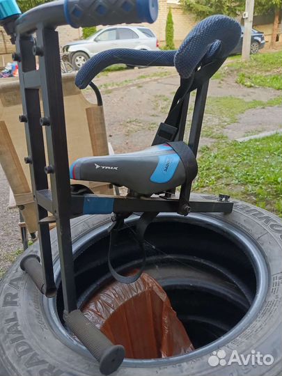 Детское кресло на велосипед переднее