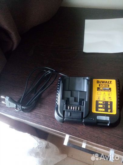 Дрель-шуруповерт dewalt DCD708D2T- QW-340Вт