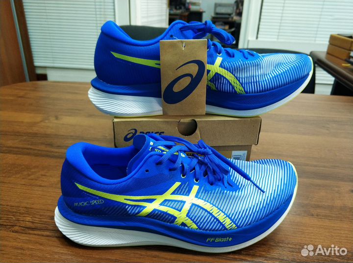 Кроссовки Asics Magic Speed 3 (карбон)