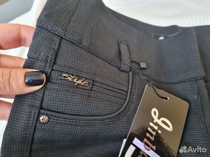 Брюки новые стрейч 44 27