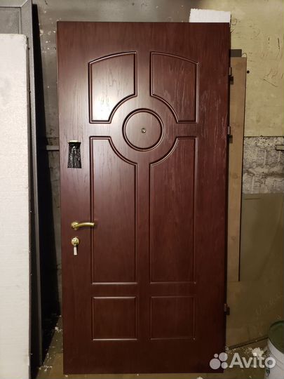 Дверь входнрая