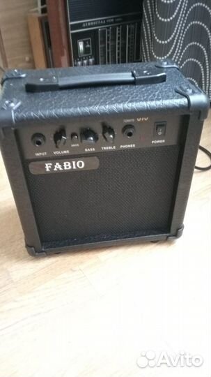 Гитарный комбоусилитель