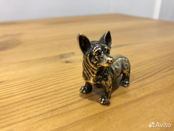 Фигурка.Статуэтка. Корги бронза