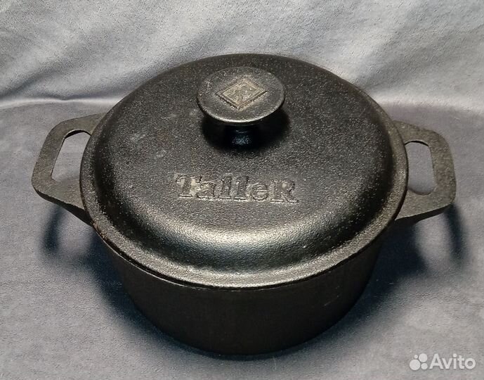 Кастрюля чугунная