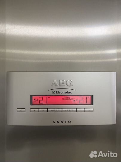 Холодильник aeg