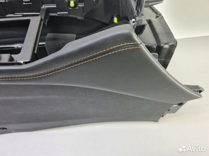 Консоль салона (центральная часть) Omoda S5 2023