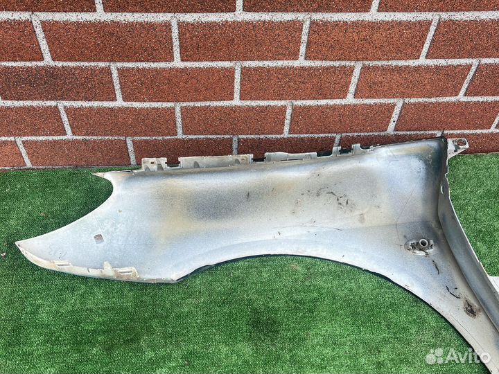 Крыло правое Peugeot 307 дорест