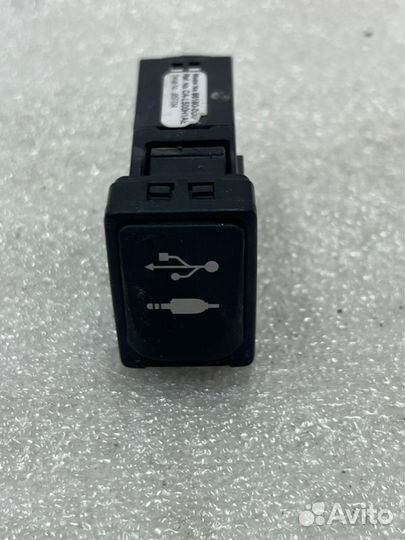 Модуль USB Toyota Corolla E180/E181 2013-2019