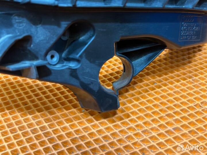 Кронштейн фары Audi A4 Iv B8 cdnk 2010