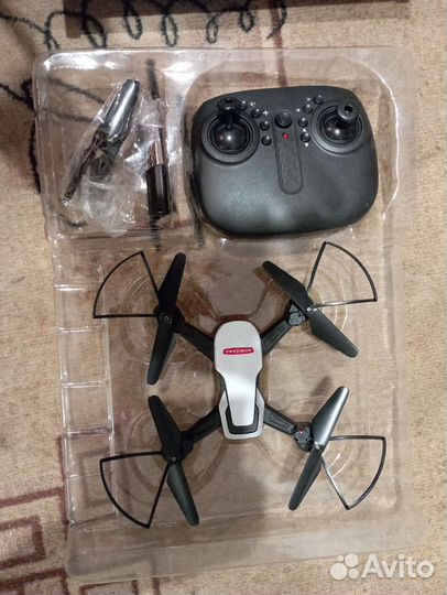 Квадрокоптер дрон