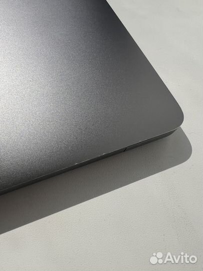 Macbook pro 15 2017 i7 16gb