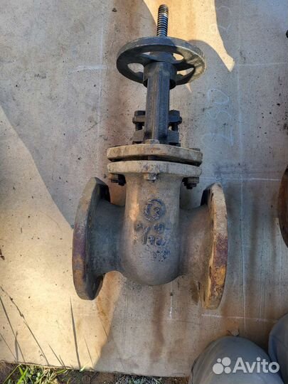 Задвижка чугунная