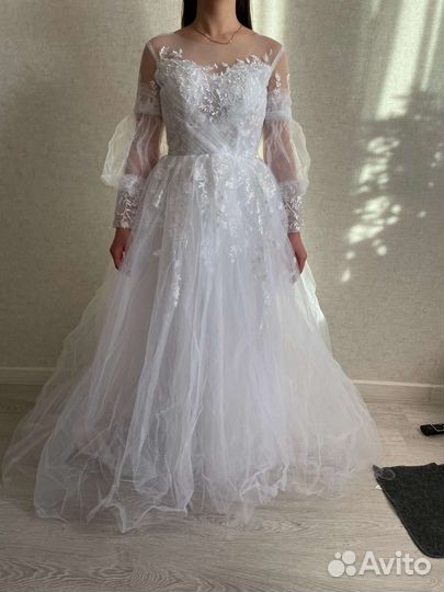 Свадебное платье