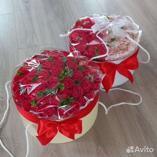 Подарок букет из мыльных роз и конфет раффаэлло