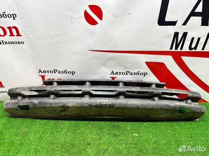 Усилитель переднего бампера LADA Priora