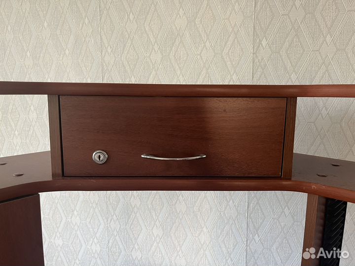 Компьютерный стол со шкафом бу