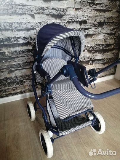 Игрушечная коляска