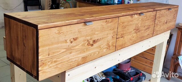 Тумба под тв из массива подвесная