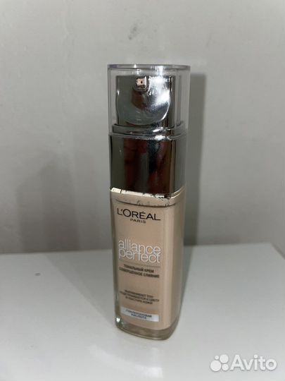 Крем тональный Loreal