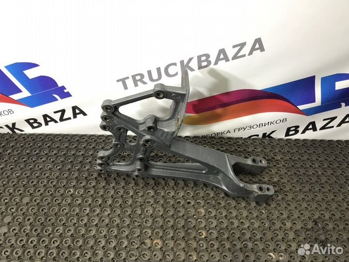 9603253009 Кронштейн реактивной тяги левый