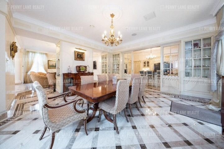 Коттедж 860 м² на участке 39 сот.