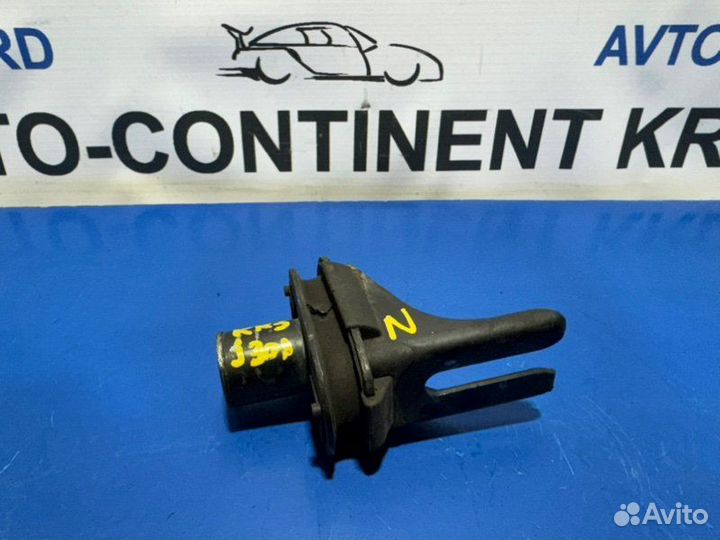 Подушка двигателя правая Honda Elysion RR3 J30A