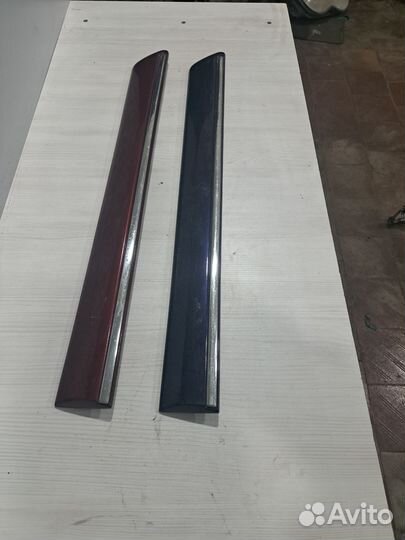 Mercedes Е 210 молдинг задний правый