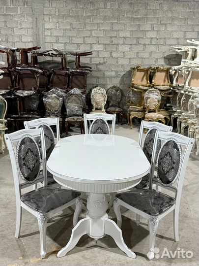 Столы и стулья