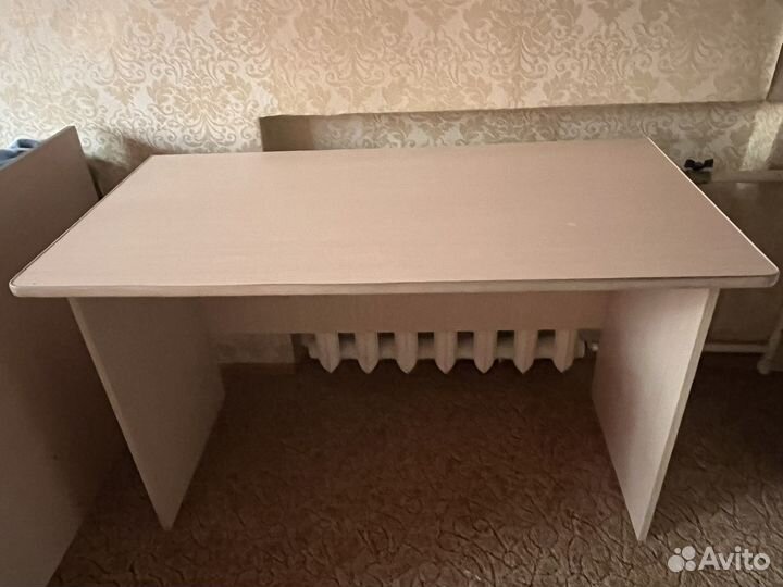 Компьютерный стол с тумбой