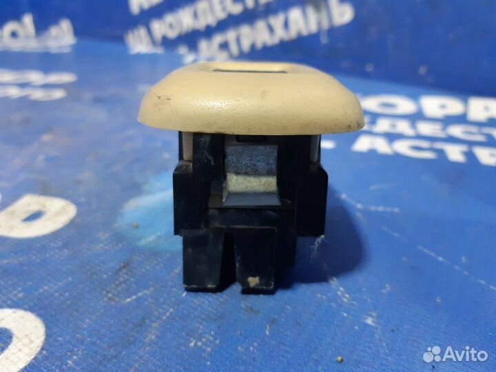 Кнопка стеклоподъемника Chevrolet Trailblazer