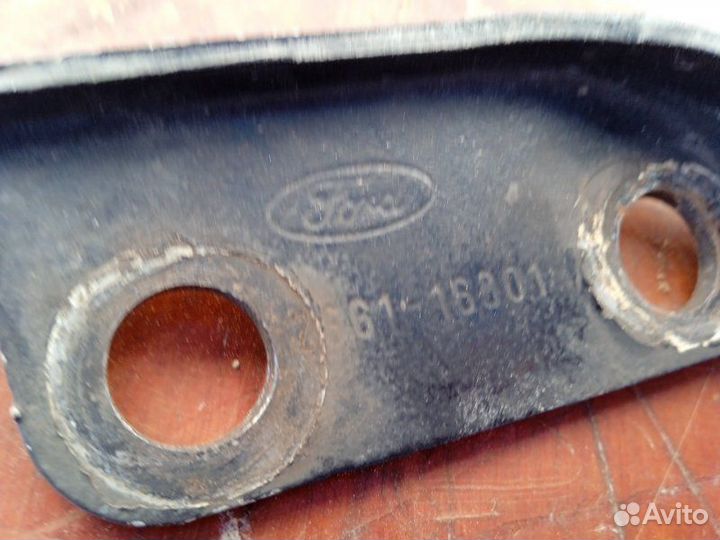 Петля капота Ford Fusion 1.4 2007 лев. (б/у)