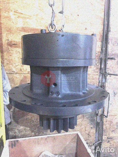 Поворотный редуктор Komatsu PC340-7 207-26-00201