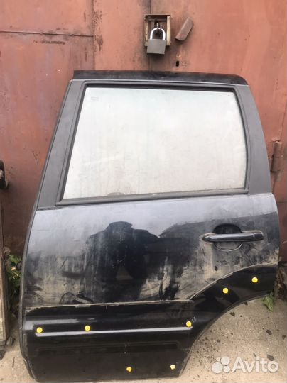 Задняя левая дверь шевроле нива