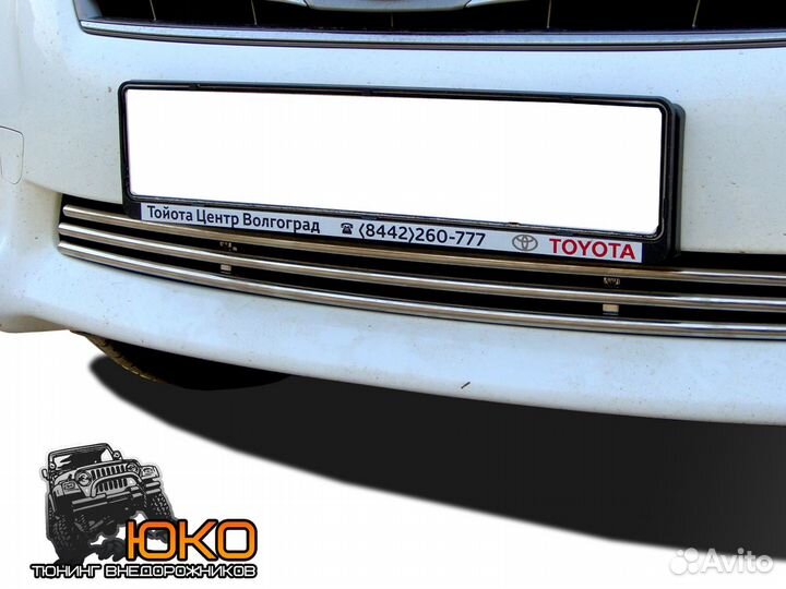 Решетка передняя Toyota RAV4