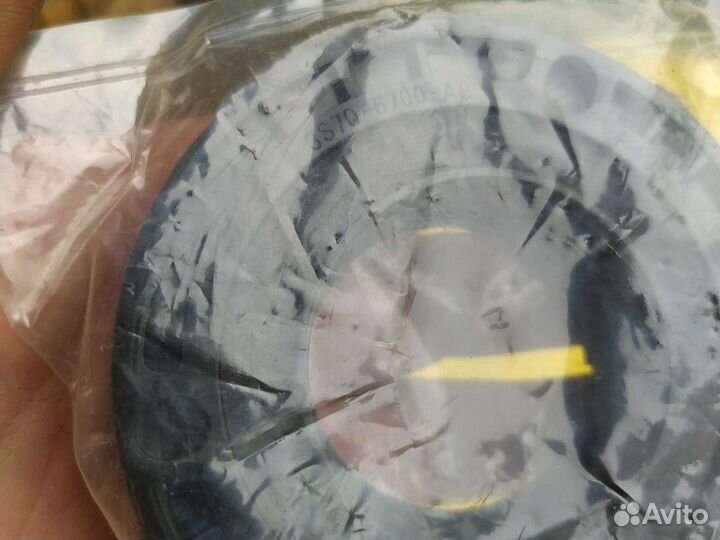 Сальник коленвала Ford Transit